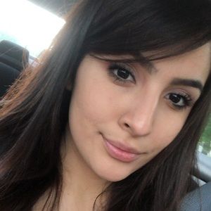 Meet your Posher, Rebeca